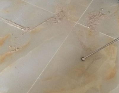 梁河瓷砖空鼓维修公司分享粘合剂选择不当在瓷砖铺贴过程中可能导致以下问题